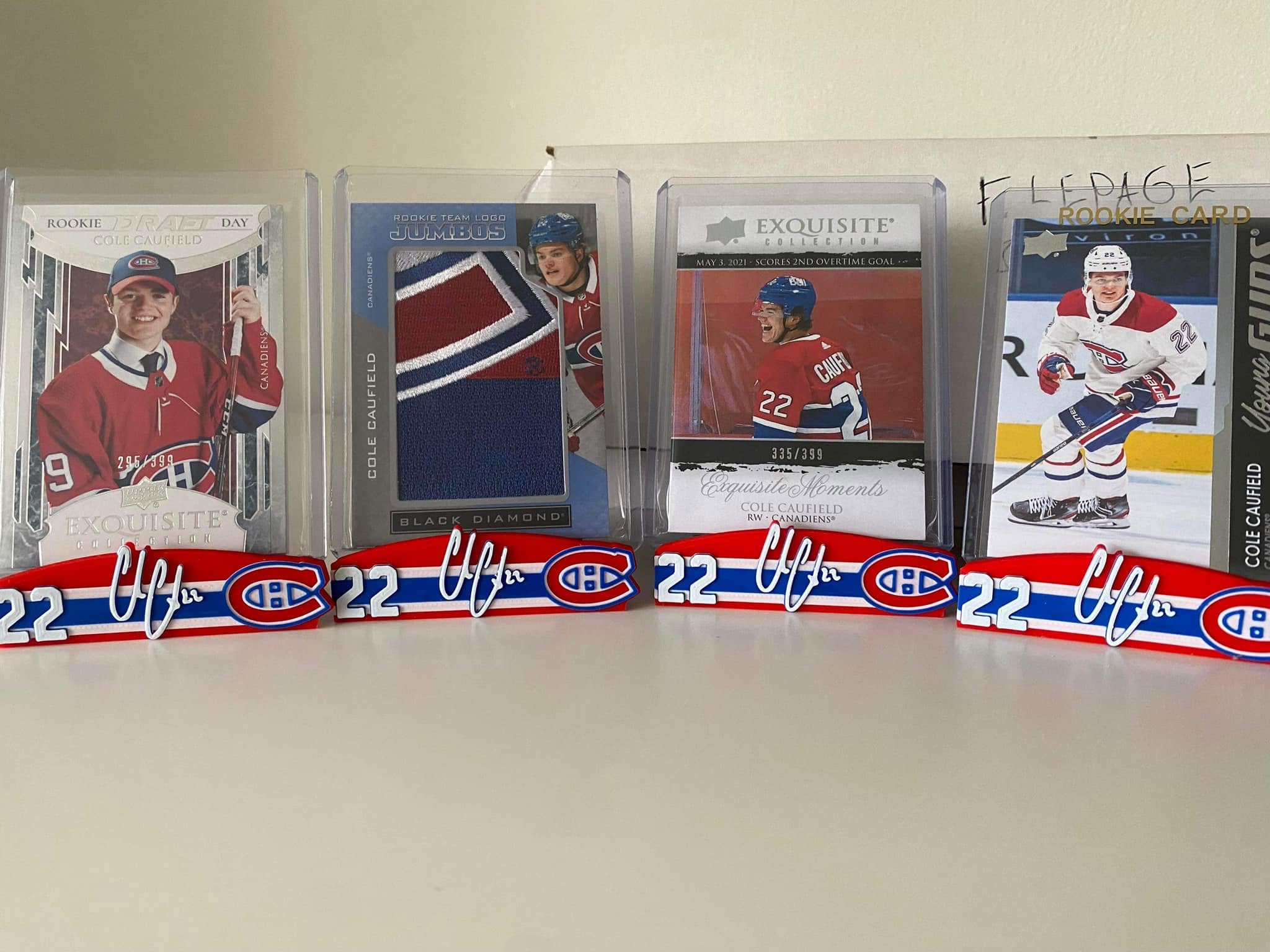 Présentoir JC's Stands avec carte de collection